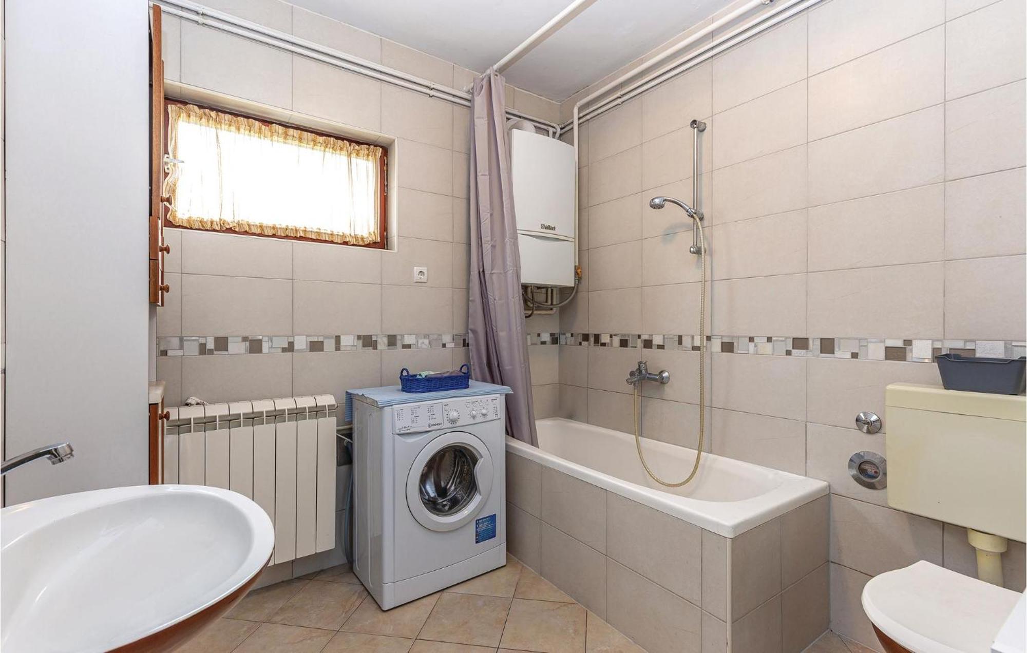 Amazing Apartment In Rijeka With Wifi Kültér fotó