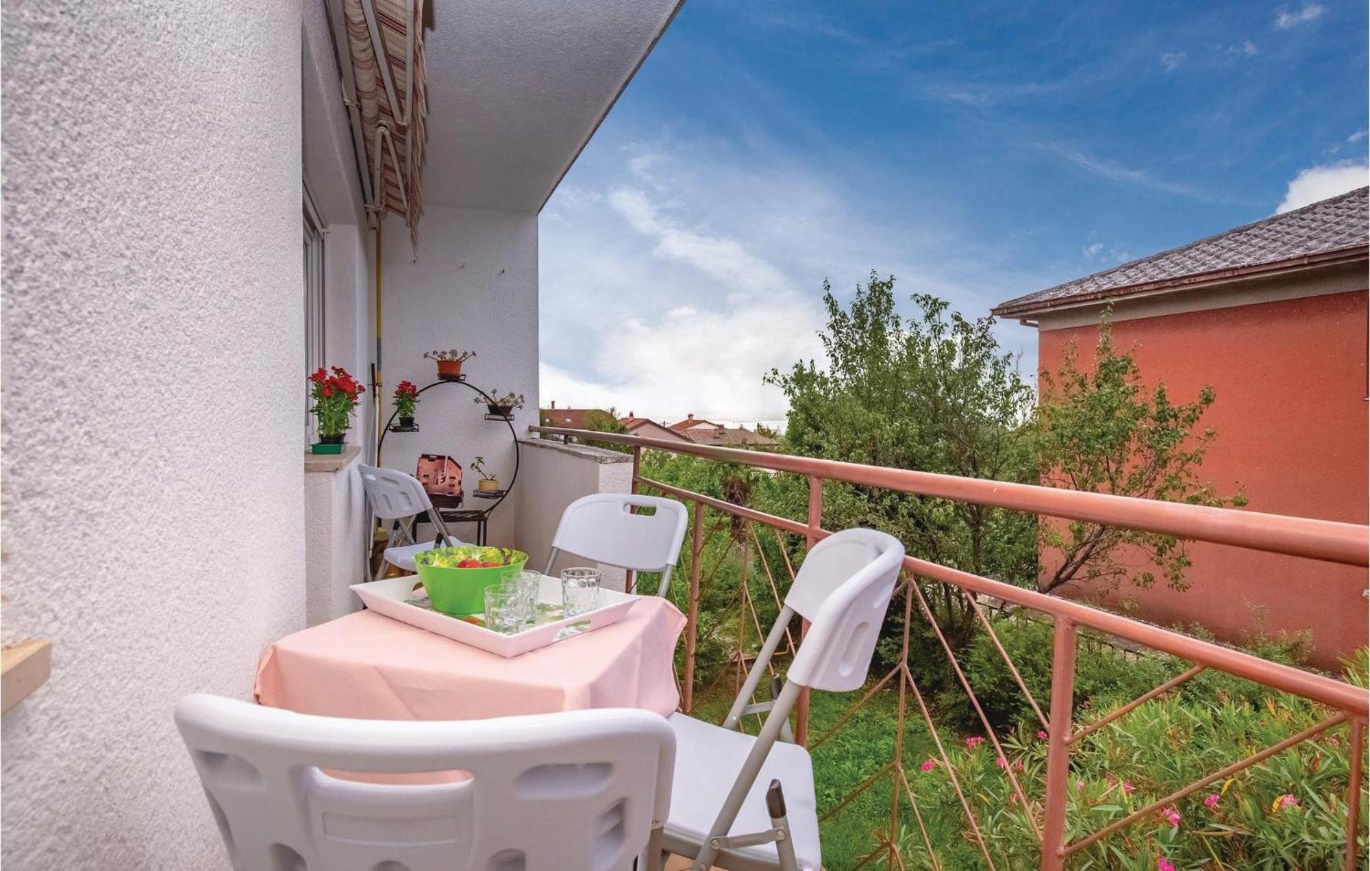 Amazing Apartment In Rijeka With Wifi Kültér fotó
