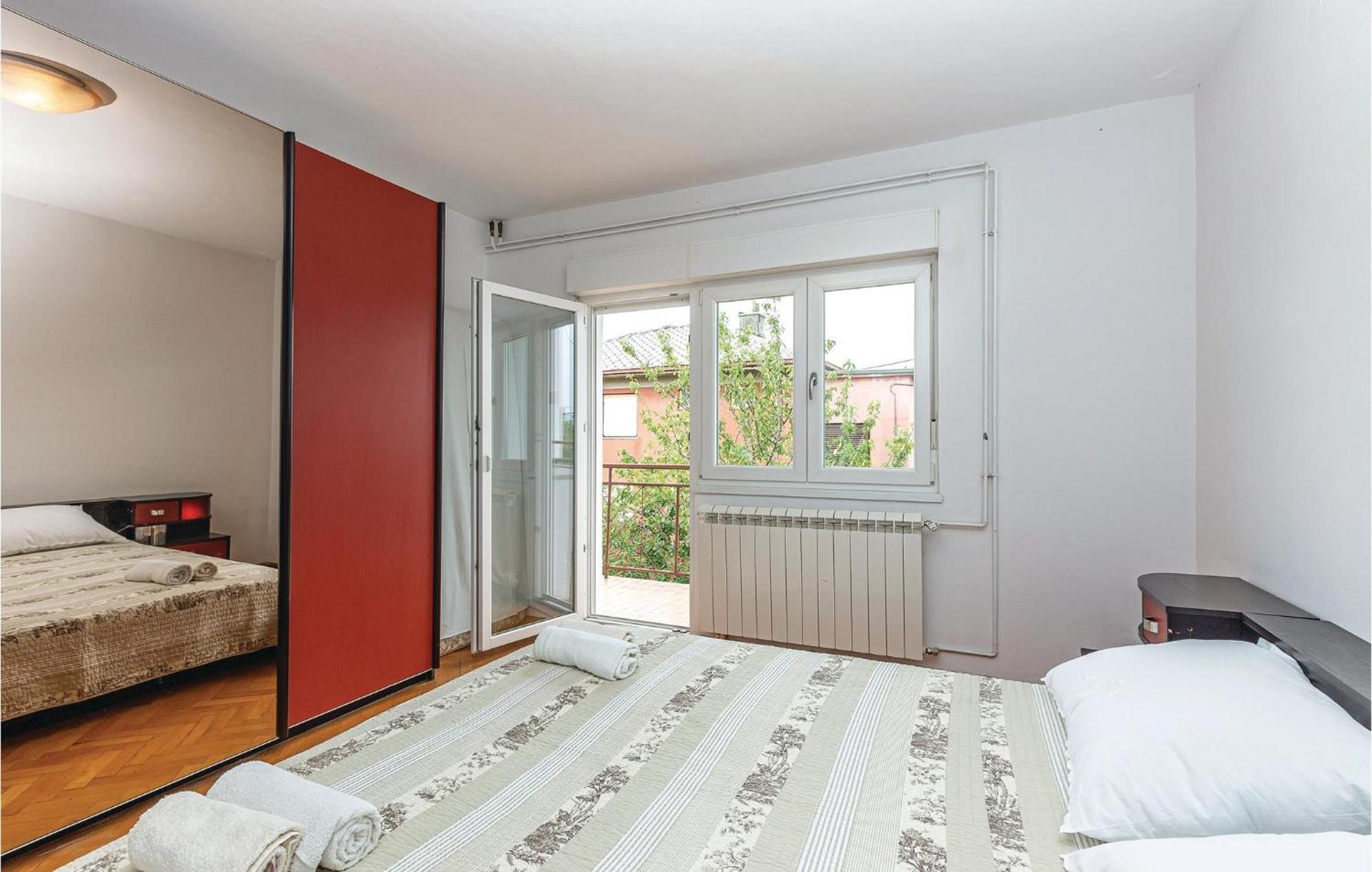 Amazing Apartment In Rijeka With Wifi Kültér fotó