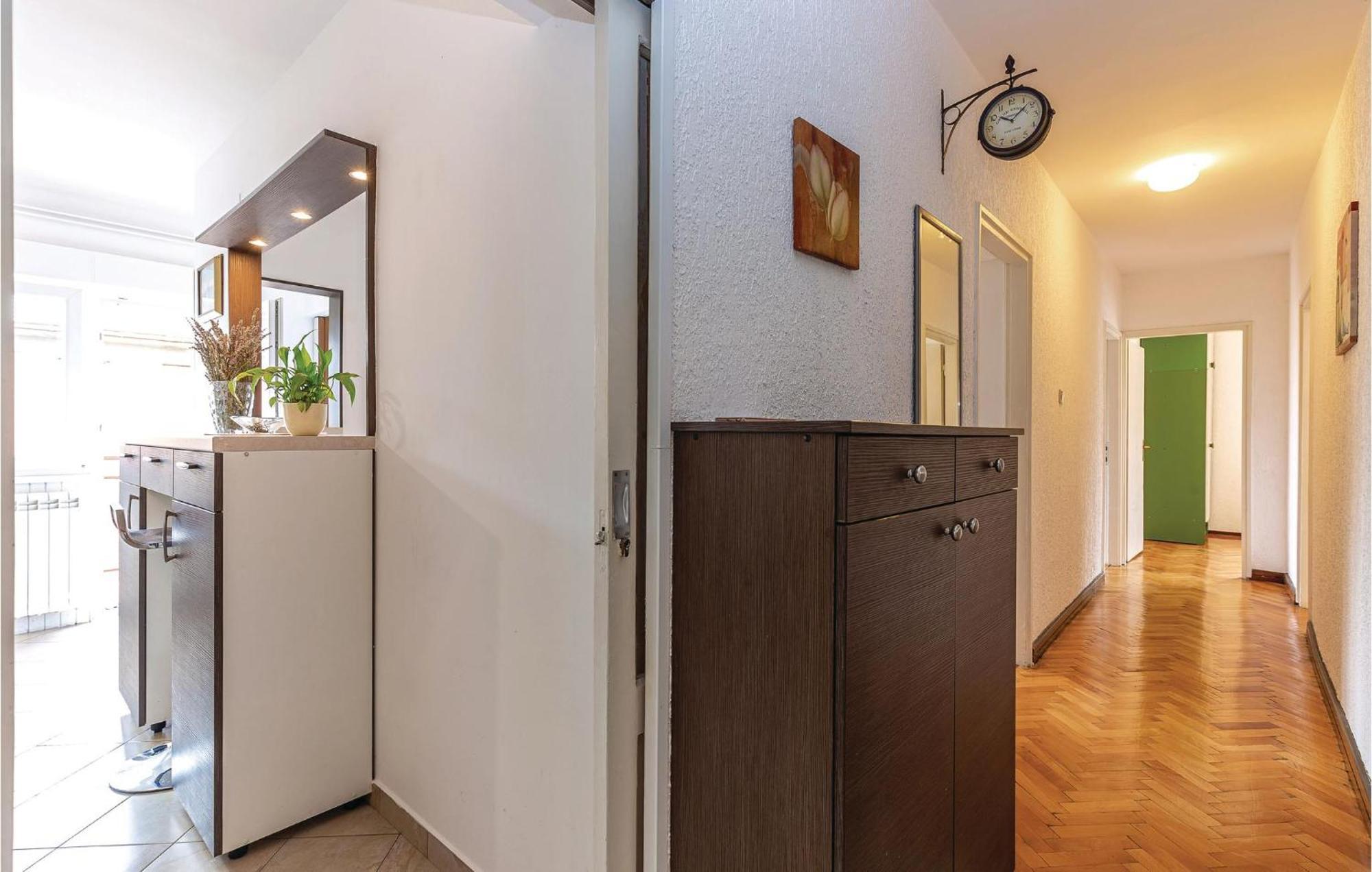 Amazing Apartment In Rijeka With Wifi Kültér fotó